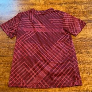 Old Navy - Wine & Pink Active T-shirt - L